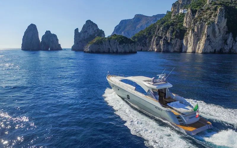 Capasecca Yacht