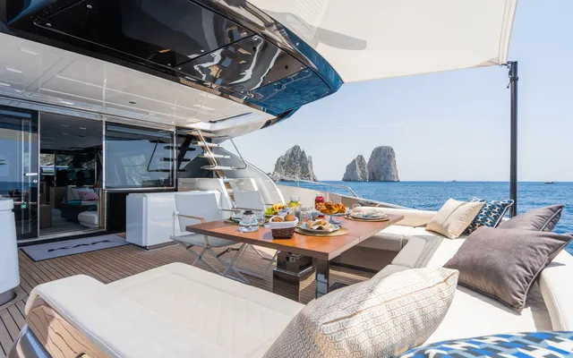 Capasecca Yacht